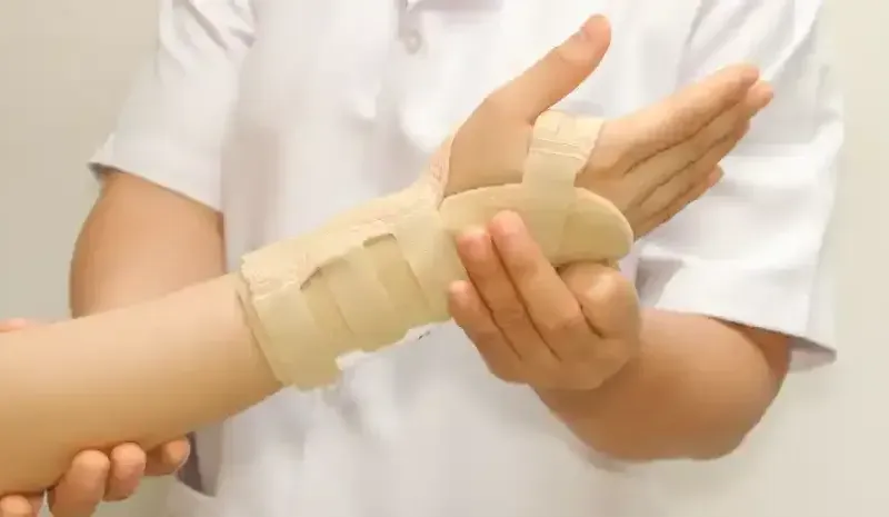 Hairline Fracture Treatment & Recovery